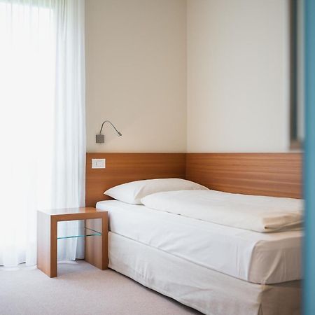 Hotel Wiesenhof Algund Buitenkant foto