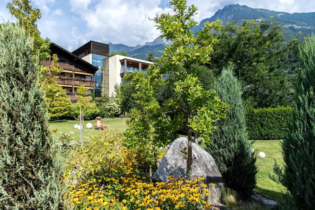 Hotel Wiesenhof Algund Buitenkant foto